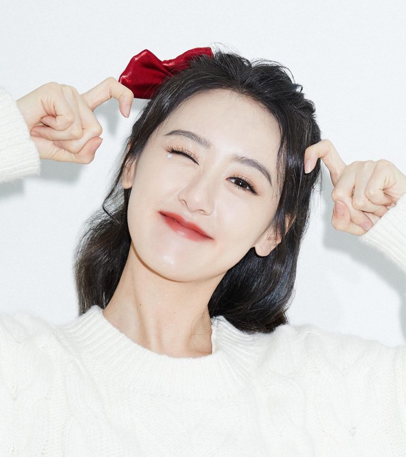 袁冰妍摆各种可爱pose美脸特写(1/8)