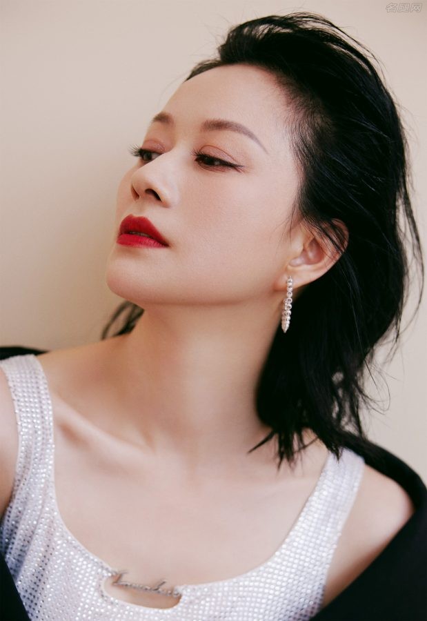 甜飒御姐倪虹洁高清美脸红唇眼神摄人心魄(7/7)