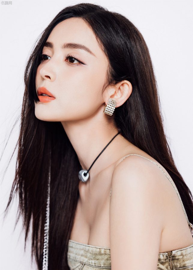 《火星情报局》女特工古力娜扎拿粉色手枪射你哦(11/11)