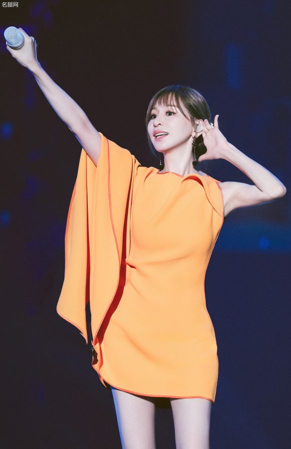 王心凌超有少女感的细美腿(2/6)