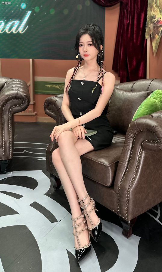 《刀塔2》赛事解说Ams美腿穿攻速尖头高跟(1/1)