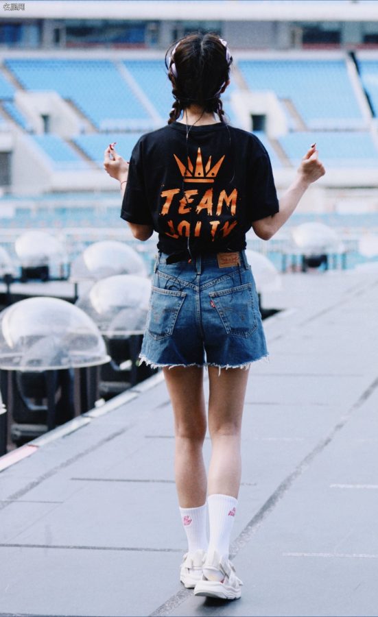 美女歌手蔡依林短裤美腿登台前拍好看的靓照(10/11)