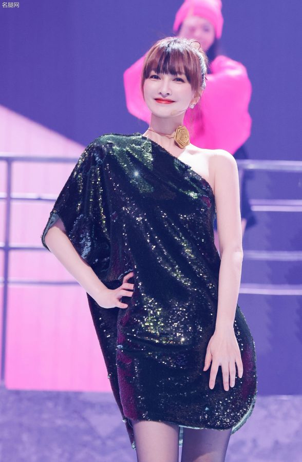 《你好星期六》乘风姐姐宁静、吴昕黑丝各有各的味道（第7张/共8张）
