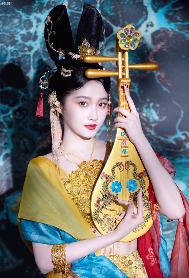 犹抱琵琶半遮面敦煌美女关晓彤(7/10)