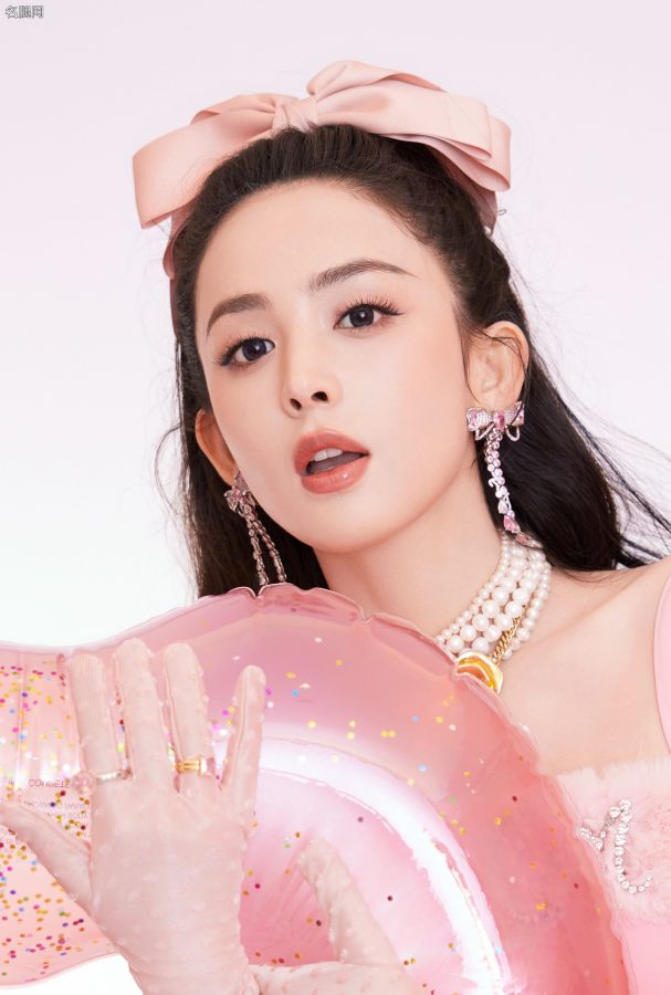 粉色甜美小公主古力娜扎玉足踩细高跟给你好看(5/11)