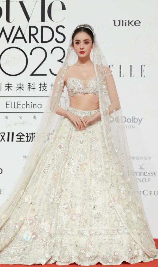 ELLE红毯上最美的新娘古力娜扎(1/7)
