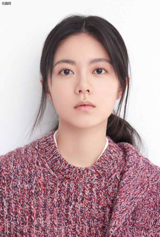 00后美少女赵今麦下衣消失光大腿(5/6)