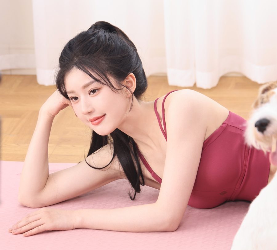 赵露思穿运动内衣瑜伽裤含苞待放(7/11)