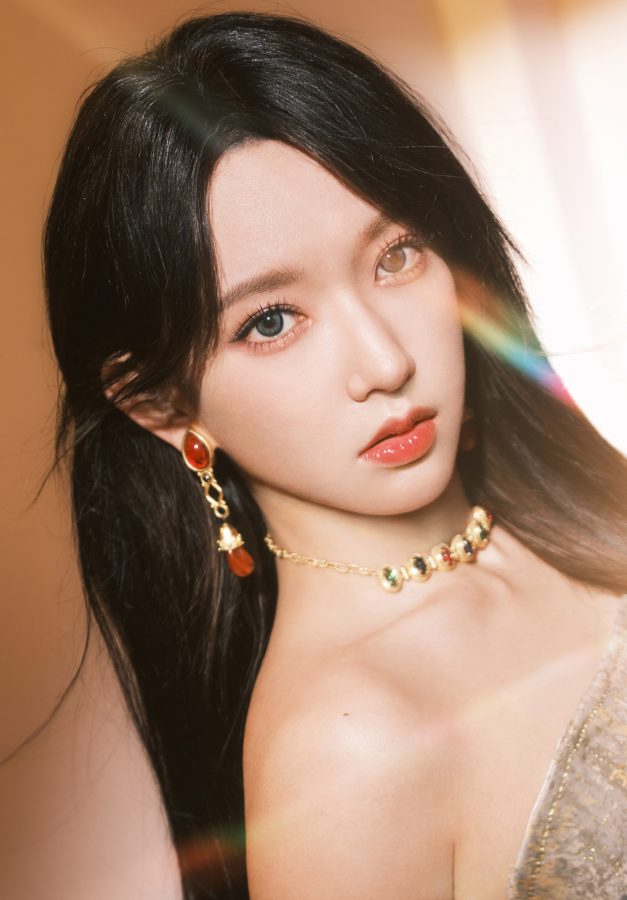 女歌手程潇黑长发超短裙美腿配长靴(11/12)