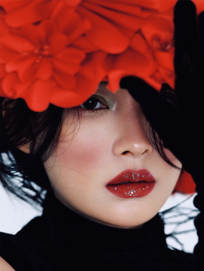 芭莎杂志封面孙怡大秀玉腿美足尽显复古淡雅韵味(4/5)