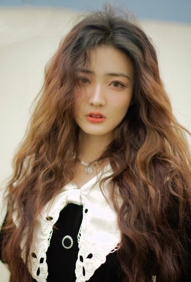 蜜桃美少女徐璐纤细玉腿穿helloketty可爱短袜(3/5)