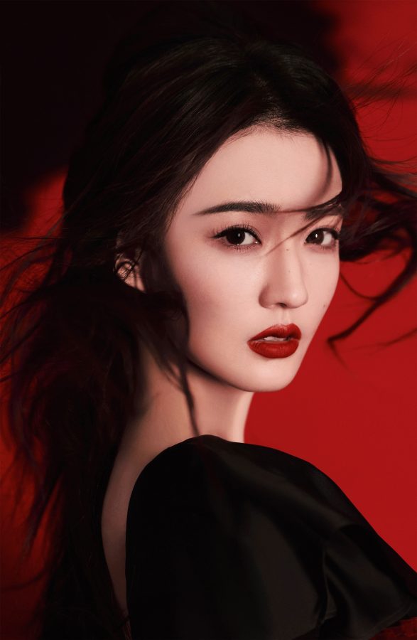 红衣女侠徐璐光足冷艳魅力大片(3/9)