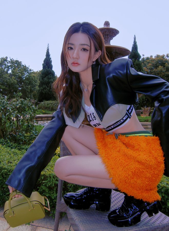海边的人鱼公主徐璐光滑的玉腿和美足(1/11)