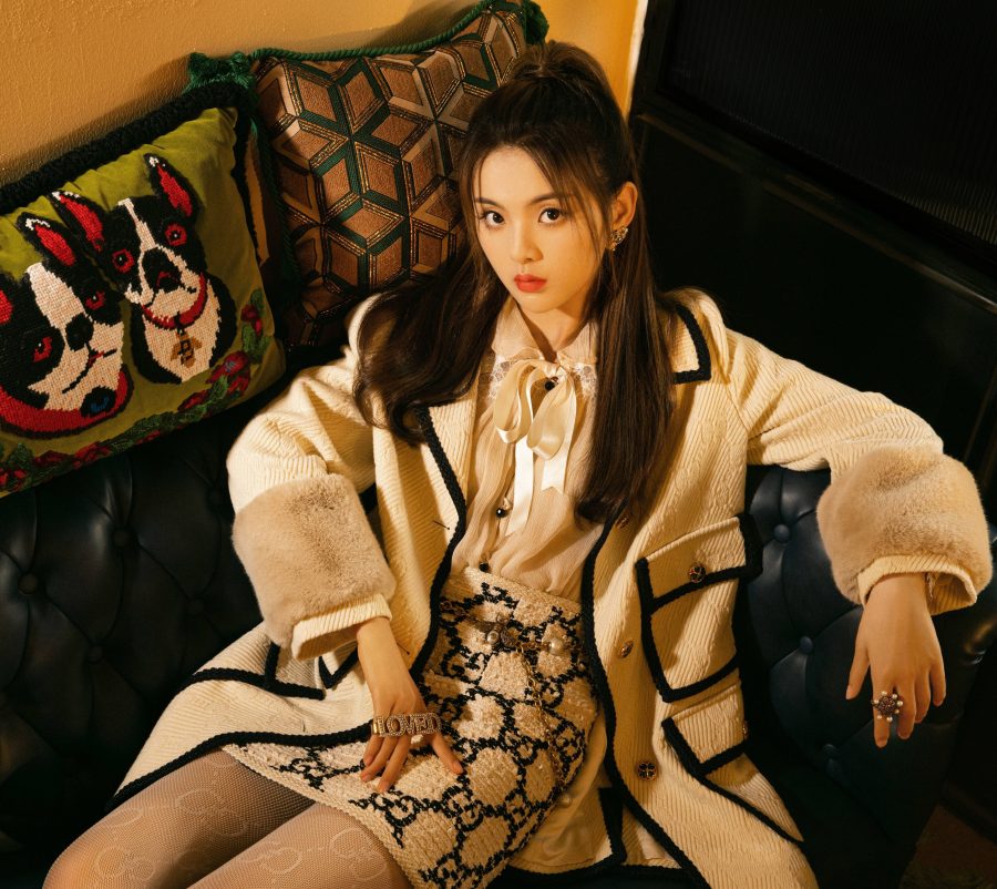 美少女杨超越腿穿镶花白丝袜清纯美丽(4/4)
