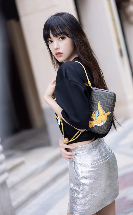 程潇松弛干风格装扮美腿纤细顺滑(5/5)