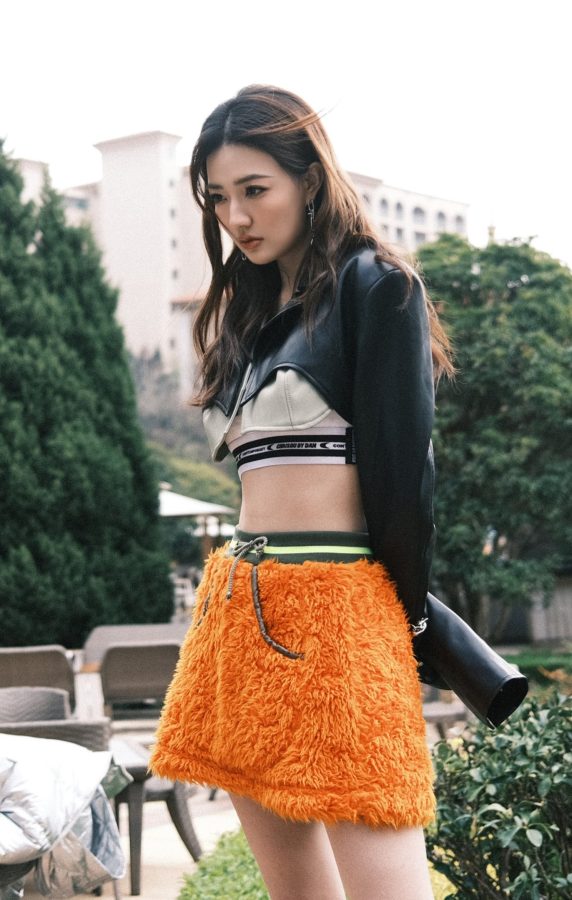 海边的人鱼公主徐璐光滑的玉腿和美足(3/11)
