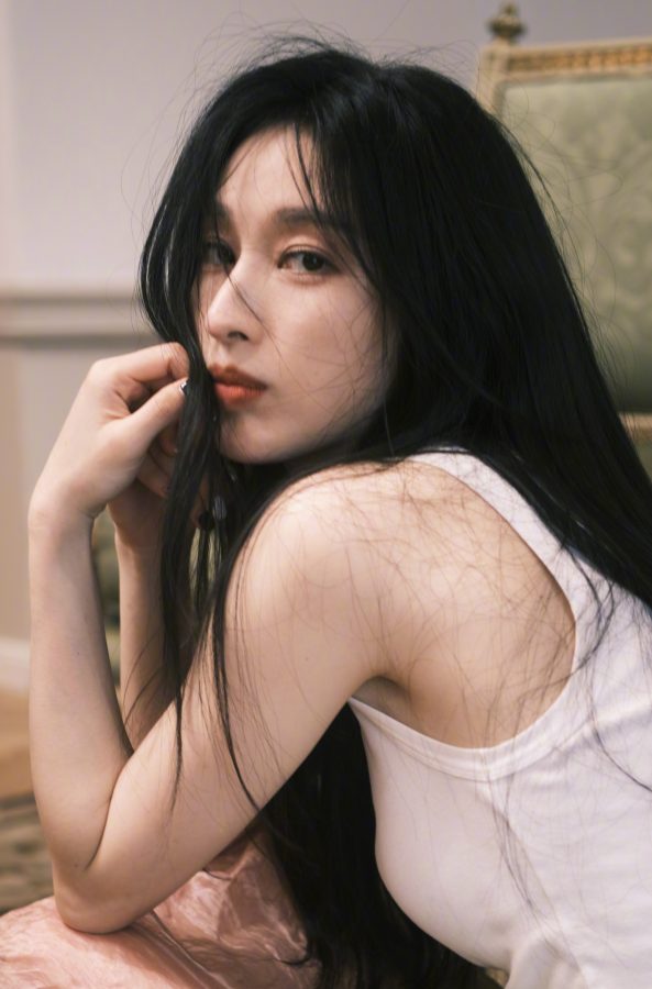 张俪今日运动系装扮长腿太美丽(2/4)