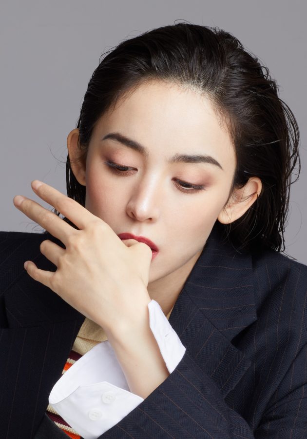 《WSJ》杂志封面古力娜扎湿发红唇轻熟欲感大片(10/10)