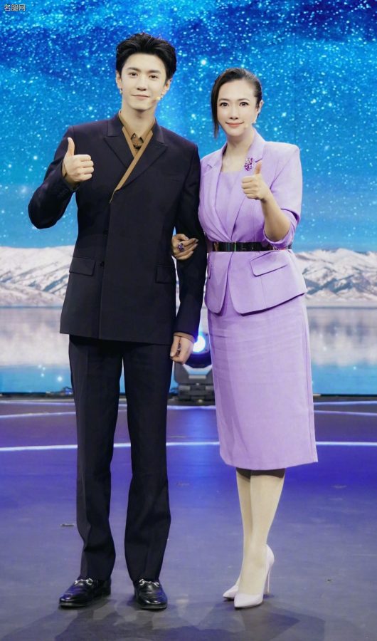 《剧说很好看》主持人王曦梁的丝袜高跟(6/8)