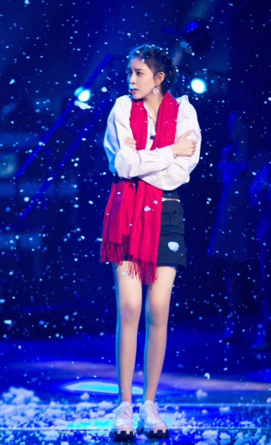 长腿美女宋妍霏登上《音浪合伙人》舞台(4/5)