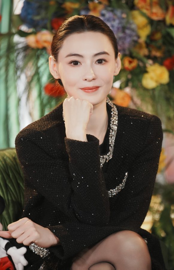 张柏芝腿穿黑丝亮相魅力不减当年(4/14)