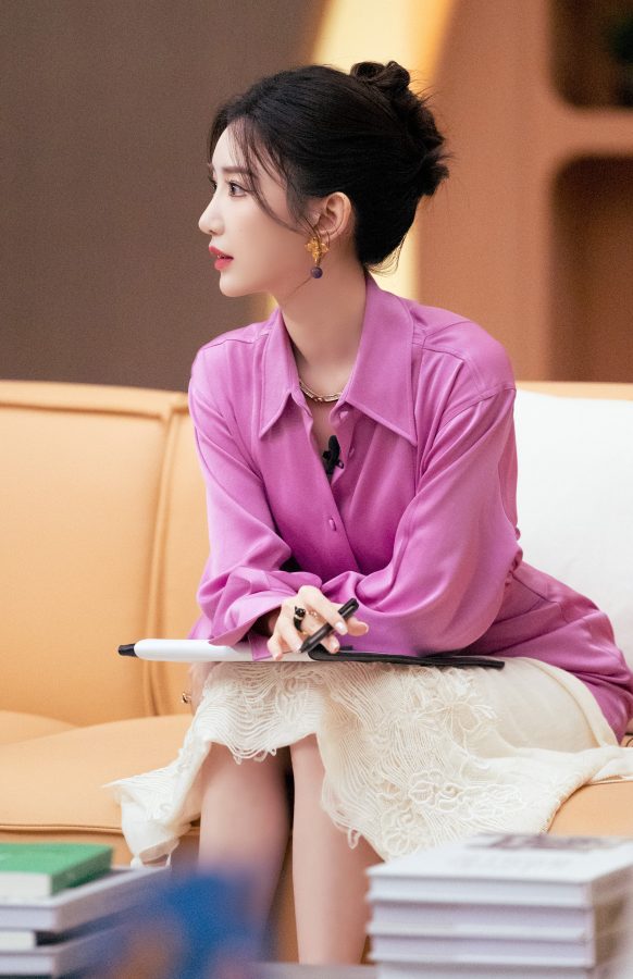 《令人心动的offer》毛晓彤穿优雅套裙美腿如玉气场全开(7/7)