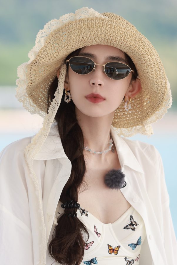 《花儿与少年好友记》古力娜扎海上美照(3/5)