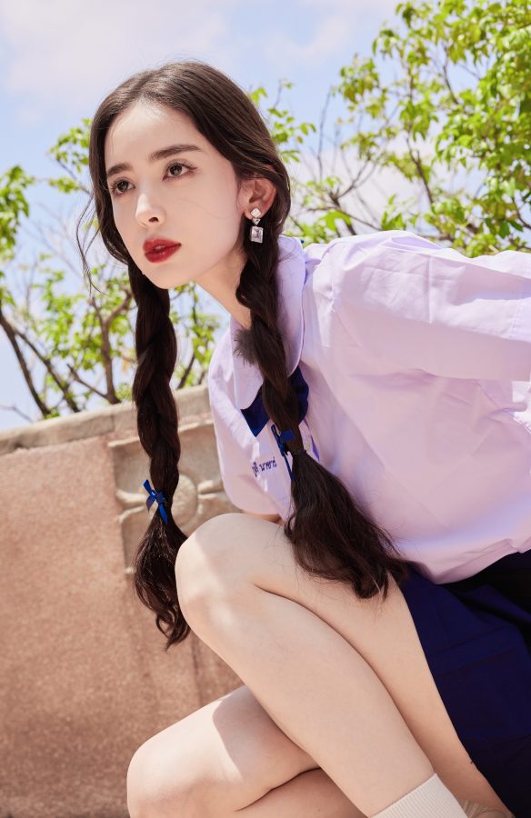 双马尾长腿学妹古力娜扎清纯美照(8/9)