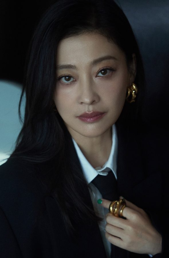梅婷超短裙下匀称的美腿(6/6)