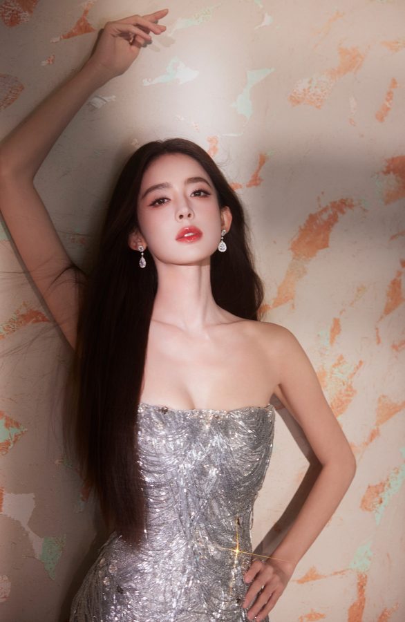 古力娜扎身着修身露背礼服美轮美奂(12/13)