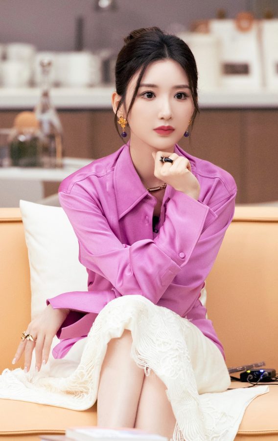 《令人心动的offer》毛晓彤穿优雅套裙美腿如玉气场全开(6/7)