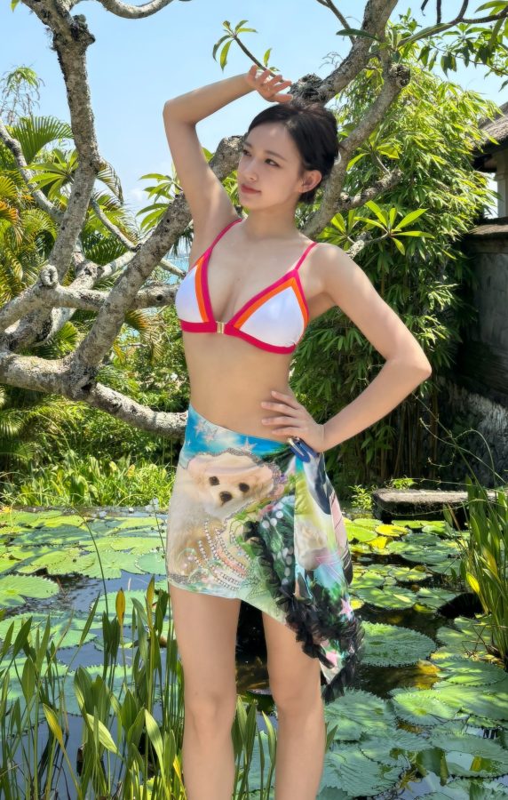 程潇穿比基尼泳衣展示完美好身材(2/12)