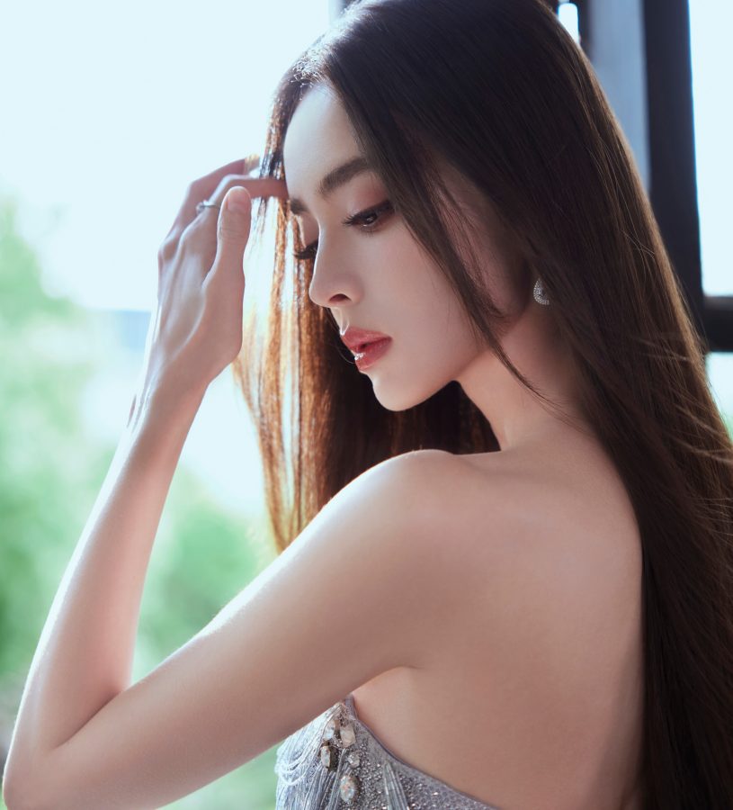 古力娜扎身着修身露背礼服美轮美奂(10/13)