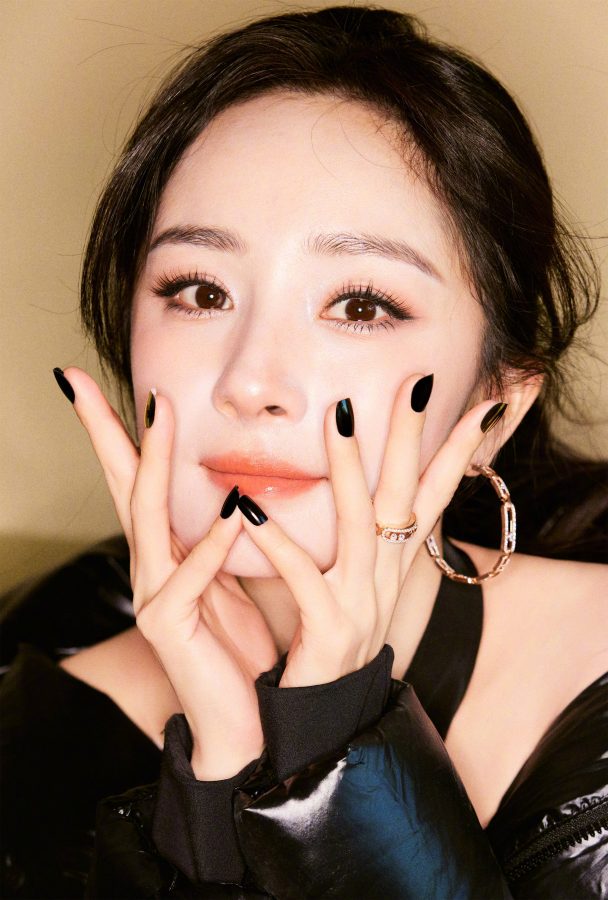 美女明星杨幂镜头下光芒四射的美腿(3/10)