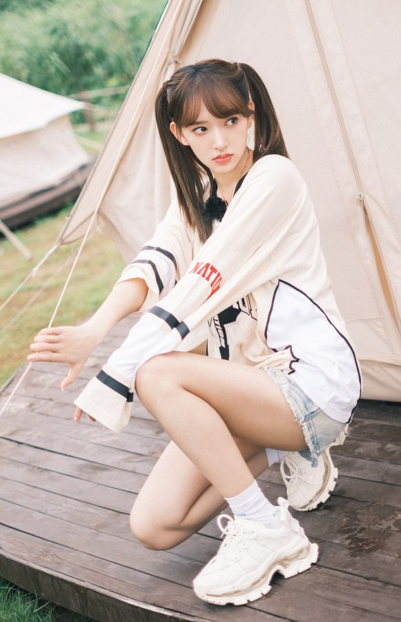 美少女程潇双马尾辫可爱造型荡秋千两条白滑美腿笔直修长(4/5)