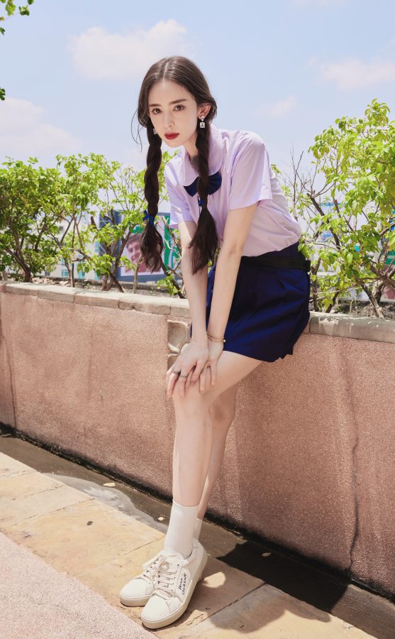 双马尾长腿学妹古力娜扎清纯美照(1/9)