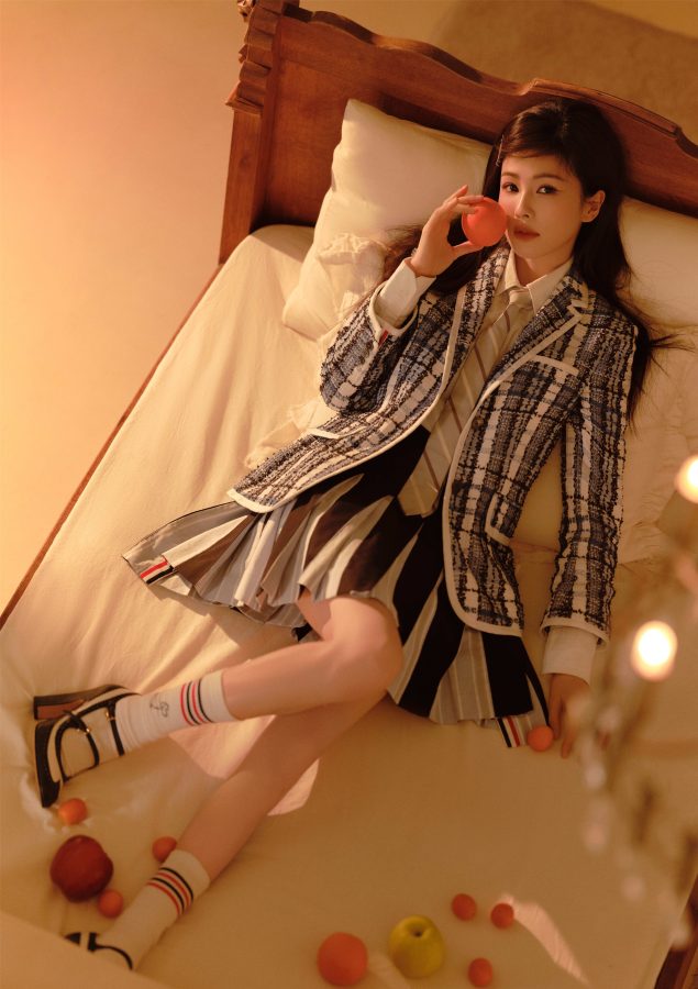 白鹿现身浙江卫视跨年晚会大秀纤细的少女美腿(7/12)