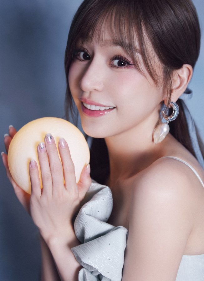 小阿姨王心凌睫毛弯弯盯屏美照(2/7)