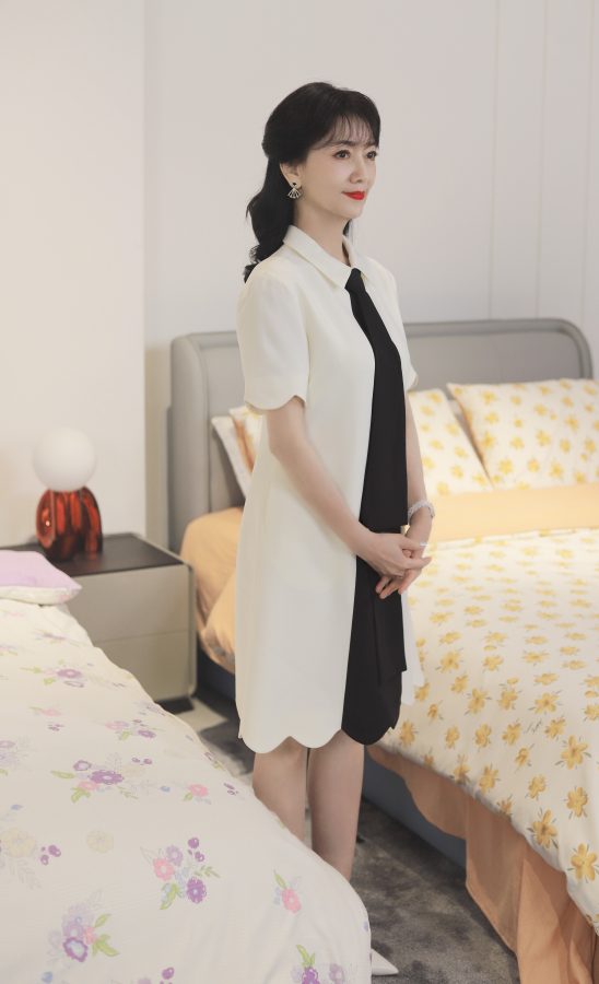 赵雅芝代言床上用品秀高跟美腿(6/6)