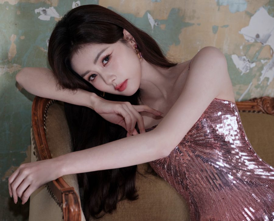 女明星白鹿穿粉色吊带长裙展现妩媚迷人颜值爆表(5/7)