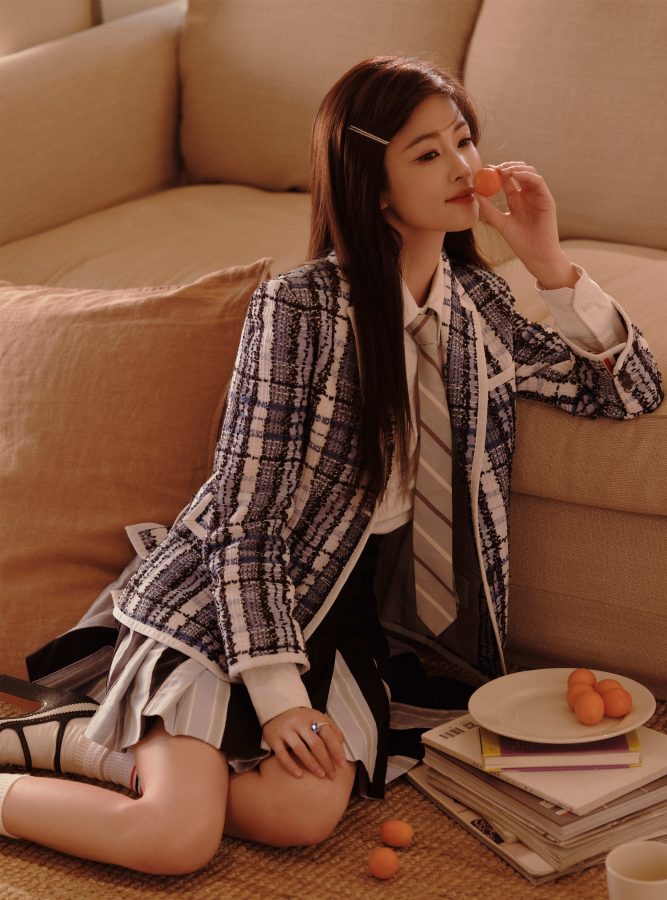 白鹿现身浙江卫视跨年晚会大秀纤细的少女美腿(6/12)