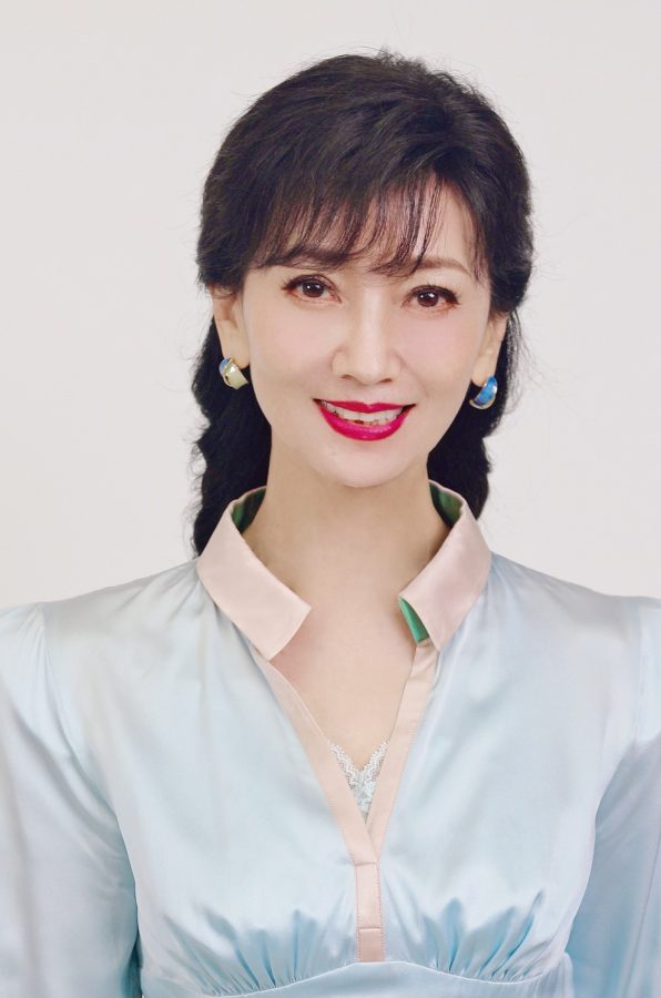 优雅知性的老美人赵雅芝(2/3)