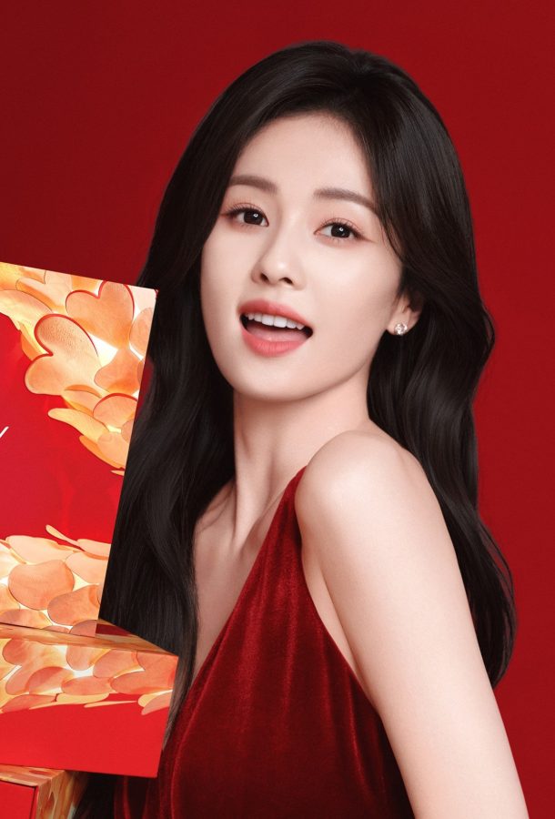OLAY大中华区代言人白鹿新年红裙红高跟美腿宣传照(6/6)