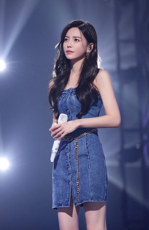 《天赐的声音》于文文牛仔短裙下美腿光滑洁白(7/7)