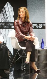 纳斯达克董事长Adena Friedman裤里肉丝