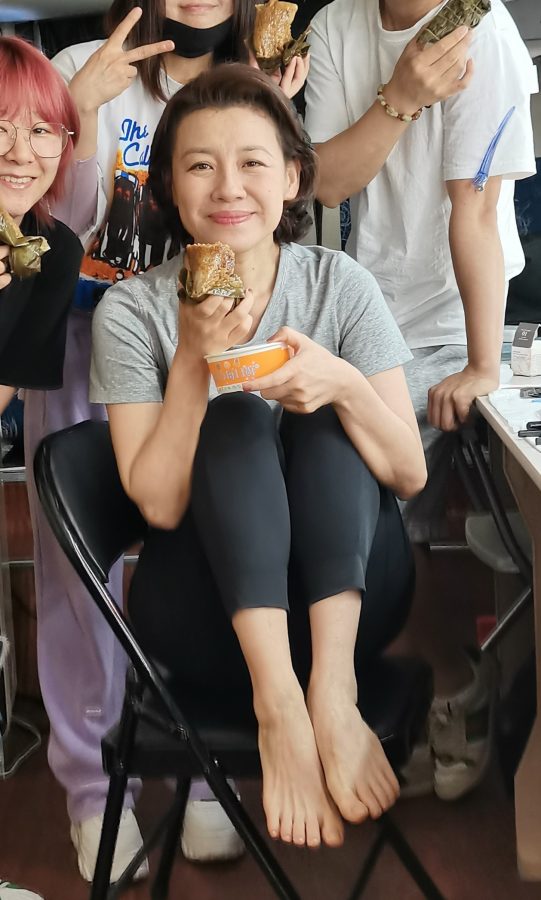 刘琳成熟美足生活照(1/1)