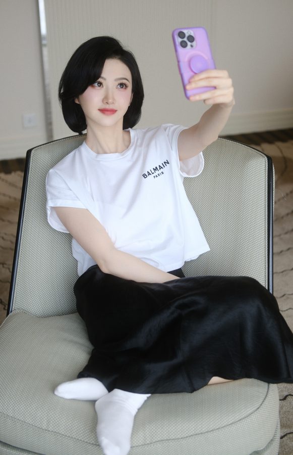 景甜脚穿纯白短袜真纯洁氧气女神(4/8)