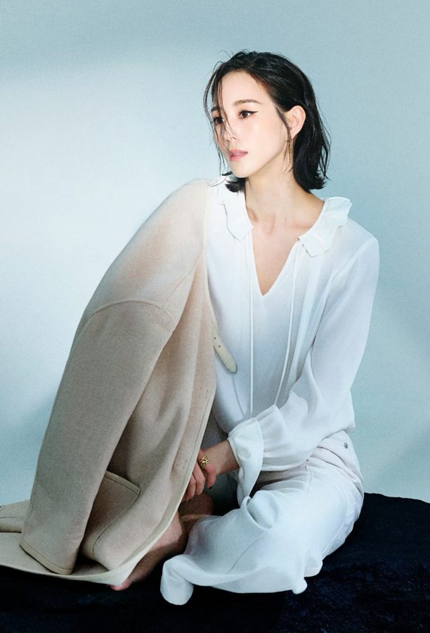 《瑞丽服饰美容》张钧甯职场湿发飒爽大片(7/7)
