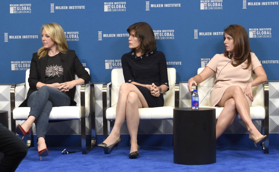 米尔肯研究院全球会议上女强人们的高跟腿(19/24)