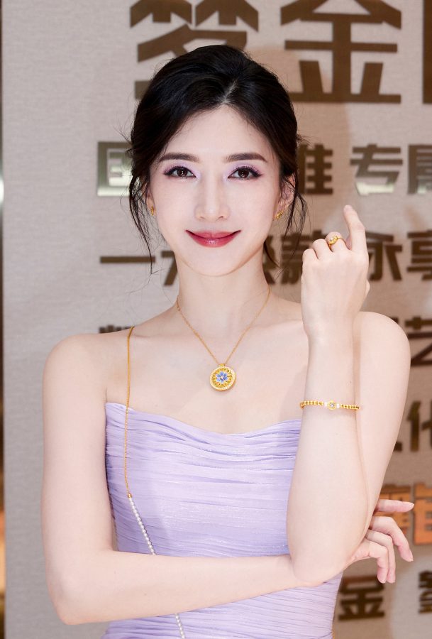 江疏影一些紫色高开叉晚礼服秀玉腿如美神维纳斯(14/15)
